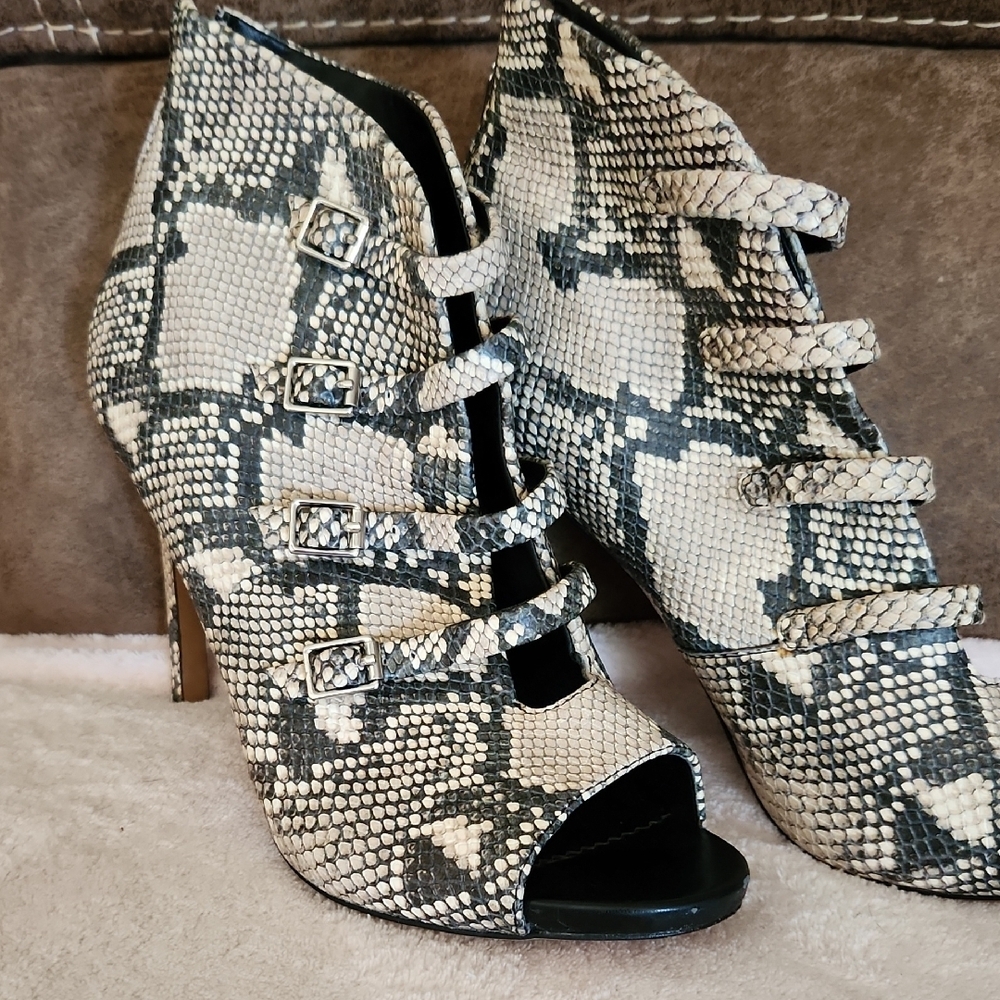 EUC! Karl Lagerfeld Snakeskin Patterned Women's Ankle Boots - Picture 2 of 10